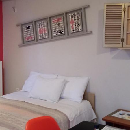 Theoni'S Apartments 자일로카스트론 외부 사진